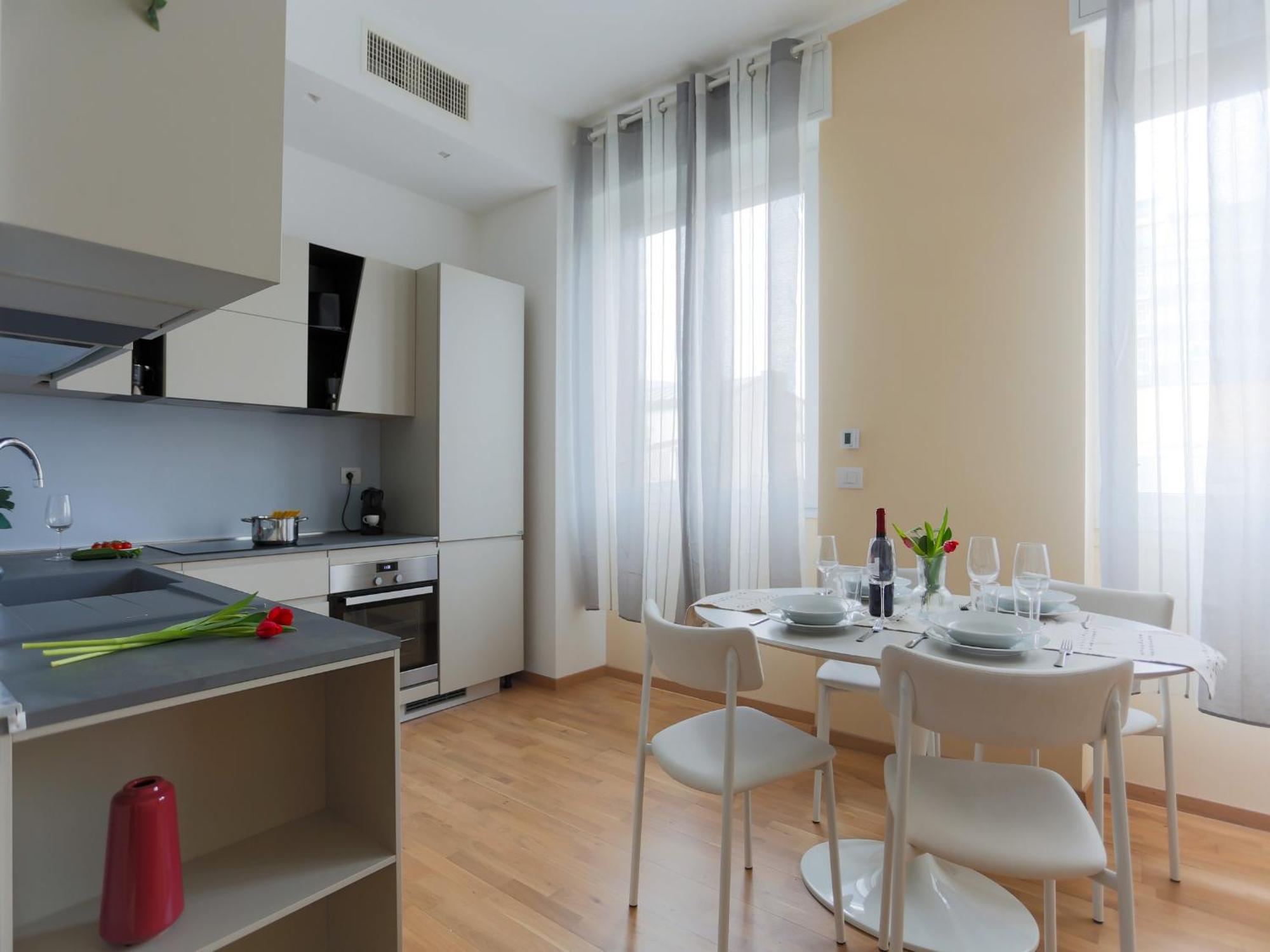 The Best Rent - Bright One-Bedroom Apartment In Corso Vittorio Emanuele II Милано Екстериор снимка