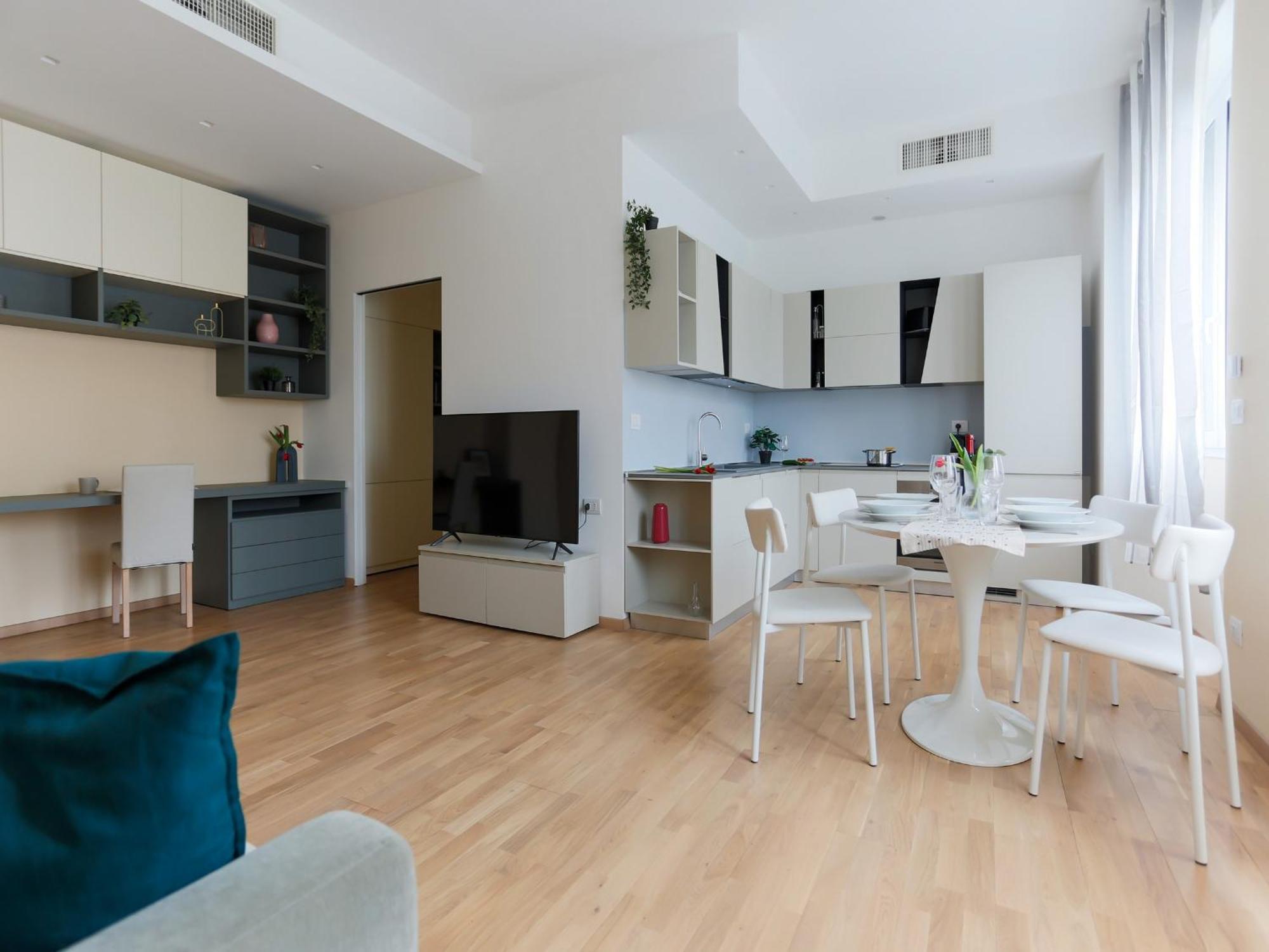 The Best Rent - Bright One-Bedroom Apartment In Corso Vittorio Emanuele II Милано Екстериор снимка