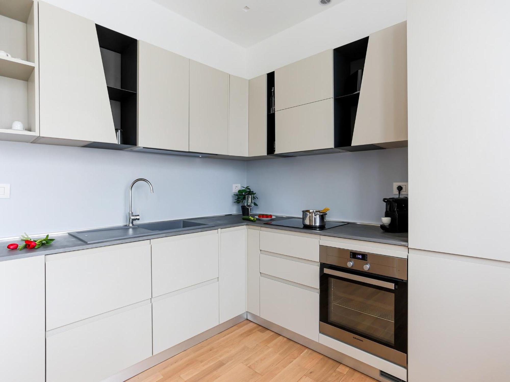 The Best Rent - Bright One-Bedroom Apartment In Corso Vittorio Emanuele II Милано Екстериор снимка